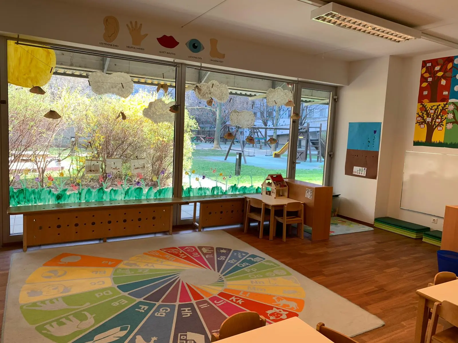 Circle Rug Window Classroom at Vienna English Preschool
